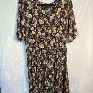 VTG Nostalgia Women's Black Floral  Button Maxi Dress Short Sleeve Size S